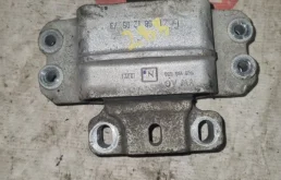 Опора двс Audi A3 2004 8P1