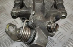 Суппорт задний левый для Honda Civic 2005 года на фотографиях