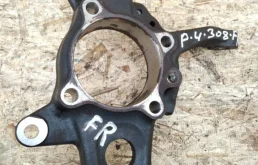 Кулак поворотный правый для Mitsubishi Pajero V90 5dr rest I 2011-2015