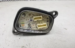 Фара ксенон левая для Skoda Rapid 2014 года на фотографиях