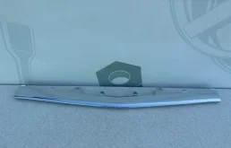Молдинг переднего бампера центральный Mercedes-benz W212