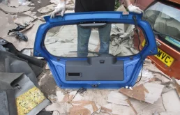 Крышка багажника для Chevrolet Aveo на фотографиях