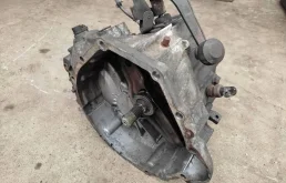 МКПП для Mercedes-Benz Vito 1998 года на фотографиях