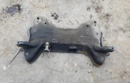 Подрамник Peugeot 308