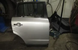 Дверь задняя правая для Opel Antara 2008 года на фотографиях