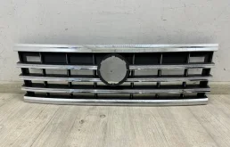 Решетка радиатора без значка VW Touareg 3 2019- CR7