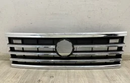 Решетка радиатора без значка VW Touareg 3 2019- CR7