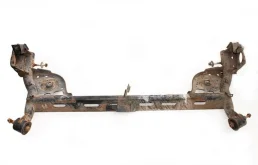 Задняя балка для Nissan Tiida на фотографиях