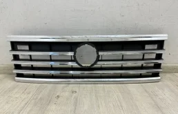 Решетка радиатора без значка VW Touareg 3 2019- CR7