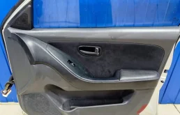 Двери для Hyundai Elantra 2008 года на фотографиях