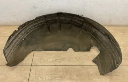 Подкрылок Audi Q7 2007-2015 4L