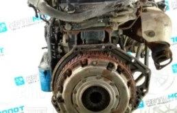 Двигатель без навесного для Kia Carnival 2000 года на фотографиях