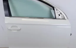 Двери для Audi Q7 2013 года на фотографиях