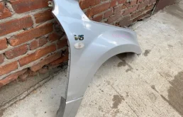 Дверь передняя левая для Suzuki Grand Vitara 1999 года на фотографиях