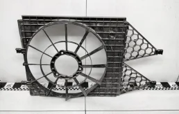 Вентилятор радиатора охлаждения ДВС для Skoda Rapid 2018 года на фотографиях