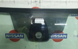 Лобовое (ветровое) стекло для Nissan Qashqai на фотографиях