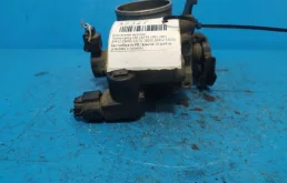 Дроссельная заслонка для Toyota RAV4 2002 года на фотографиях