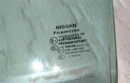 Стекло двери переднее левое для Nissan Qashqai на фотографиях