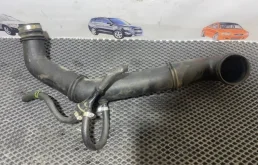 Патрубок интеркулера для Volvo XC90 2012 года на фотографиях