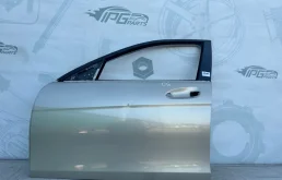 Дверь передняя левая Mercedes-benz 2010 W204