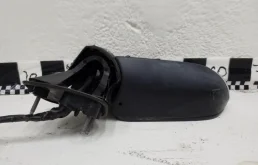 Стекла и зеркала для Toyota Corolla 2025 года на фотографиях