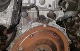 Двигатель без навесного для Volvo C30 2006 года на фотографиях