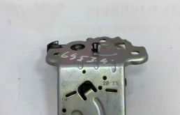 Замок багажника для Skoda Rapid 2014 года на фотографиях