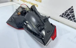 Фонарь внешний правый для Skoda Rapid на фотографиях