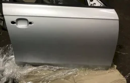 Дверь передняя правая для Audi A4 2015 года на фотографиях