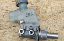 Главный тормозной цилиндр для Suzuki Grand Vitara на фотографиях