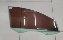 Стекло двери передней правой для Volkswagen Passat B6 2005-2010