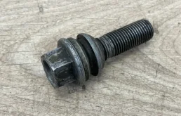 Колесные болты VW Touareg 2 2010- 7P