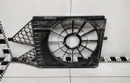 Вентилятор радиатора охлаждения ДВС для Skoda Rapid 2018 года на фотографиях
