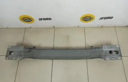 Бампер для Volvo XC70 2015 года на фотографиях