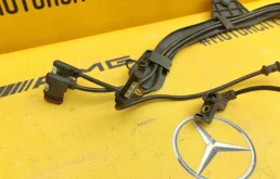 Датчик ABS передний правый для Mercedes-Benz E class на фотографиях