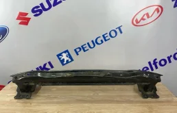 Усилитель бампера Volkswagen Touareg 2008