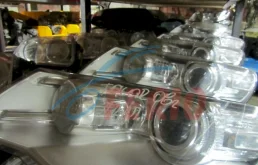 В наличии фары головного света. б.у.