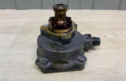 Вакуумный усилитель тормозов для BMW X3 на фотографиях