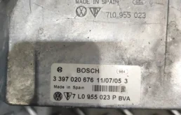 Мотор стеклоочистителя переднего для Volkswagen Touareg I (7L) 2002-2010