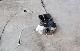 Замок двери передний левый для Mercedes-Benz GL class X164 2006-2012