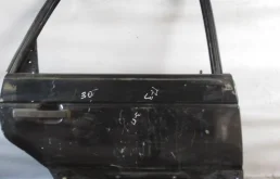 Дверь VOLKSWAGEN PASSAT B3 1988- задняя правая седан чёрная Б/У PASSAT B3(1987-1993)