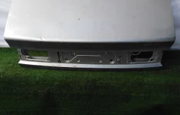 Крышка багажника AUDI A100/45, A6/45 1991- седан серебро Б/У A100/45(1991-1994)