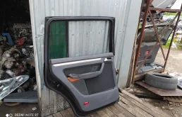 Дверь задняя левая для Volkswagen Touran 2009 года на фотографиях