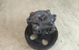 Насос ГУР для Mitsubishi Outlander на фотографиях