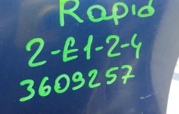 Крыло левое для Skoda Rapid 2012 года на фотографиях