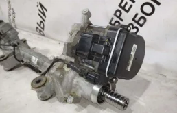 Рулевая рейка для Toyota RAV4 2021 года на фотографиях