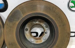 Диски тормозные передние (комплект) для BMW 5er 2013 года на фотографиях