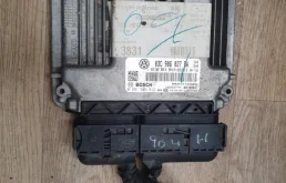 Блок управления двигателем Volkswagen Jetta 5 2005-2010 седан