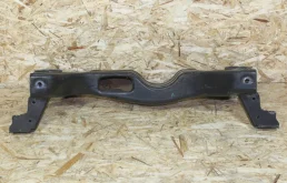 Подрамник двигателя для Skoda Rapid 2013 года на фотографиях