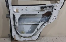 Двери для Hyundai Santa Fe Classic 2010 года на фотографиях